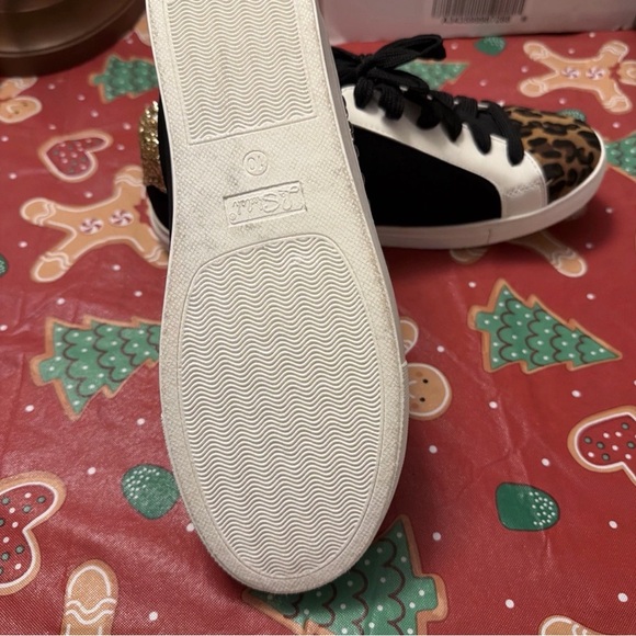 Leopard Print and Black Women's Sneakers - Picture 5 of 8